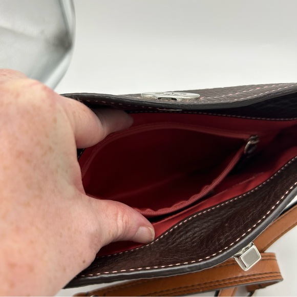 COACH Y2K 2005 Chelsea Pebbled Leather Turnlock Crossbody Purse Style# 8A43 - Picture 9 of 10